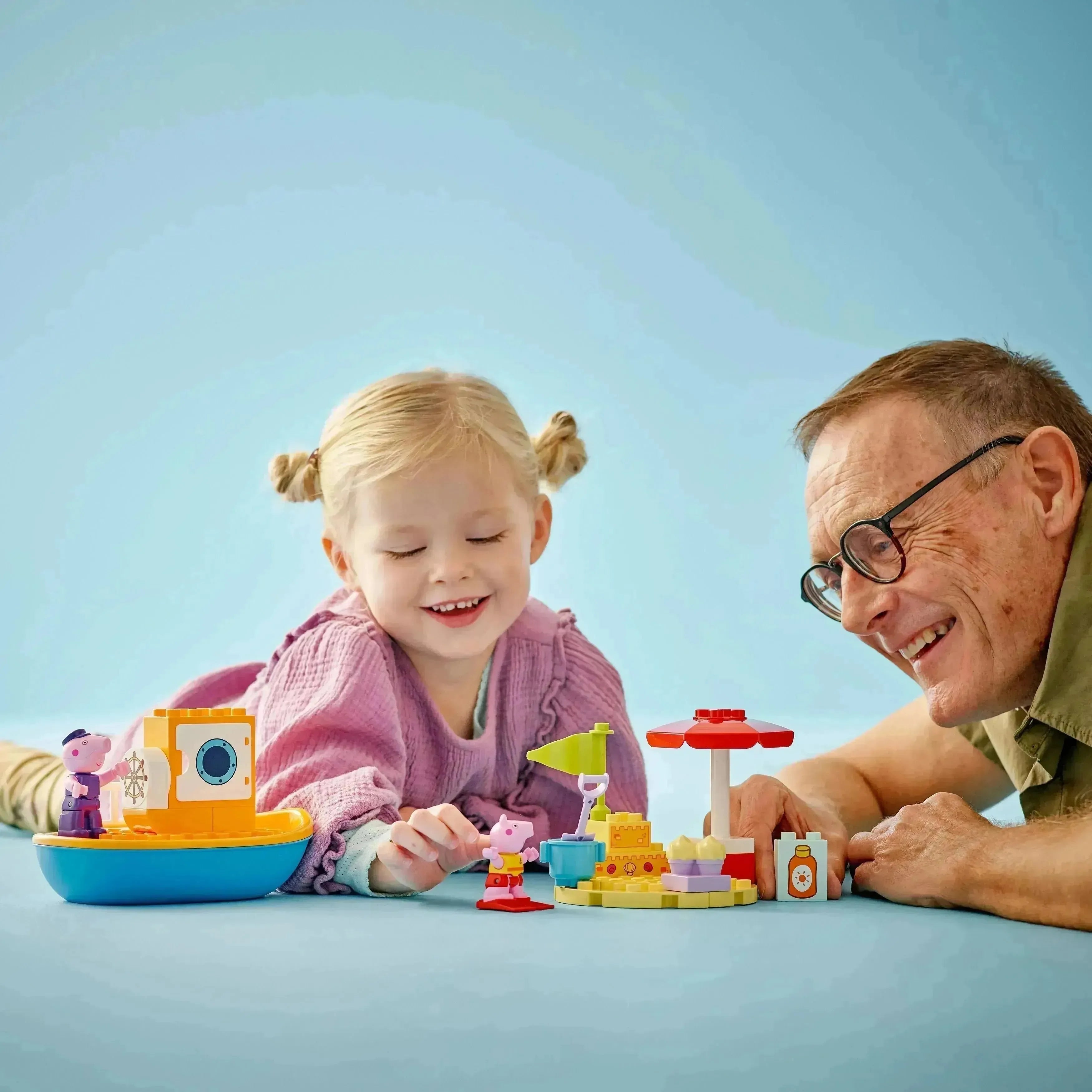 10432 Båttur med Peppa Gris V29 - Lekeproffen.no