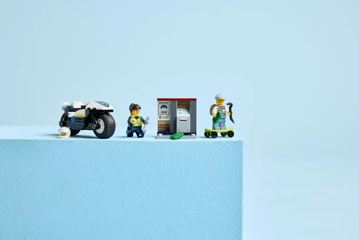 60455 LEGO City Skurkejakt med motorsykkelpolitiet - Lekeproffen.no