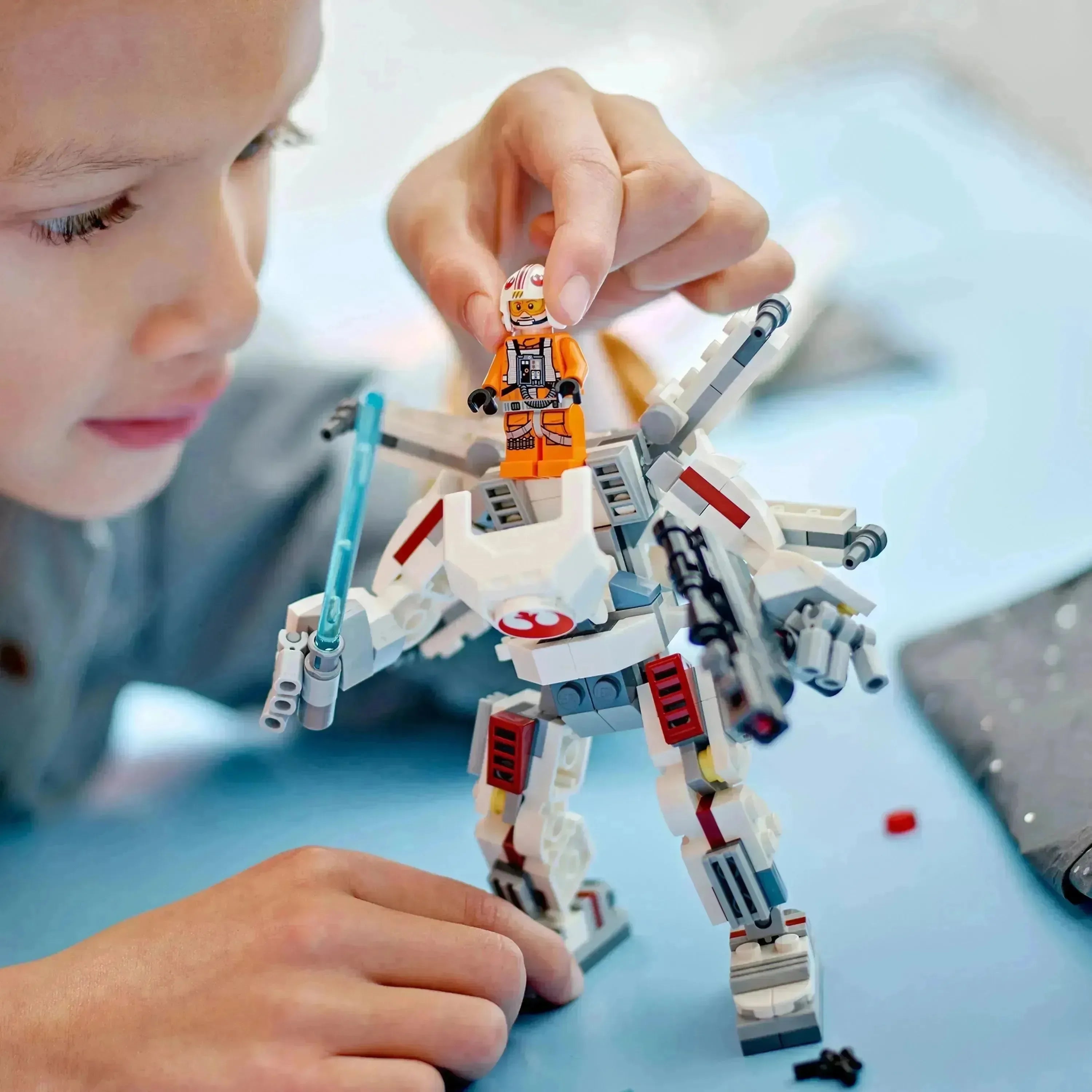 75390 Luke Skywalker™ X-Wing™-robot V29 - Lekeproffen.no