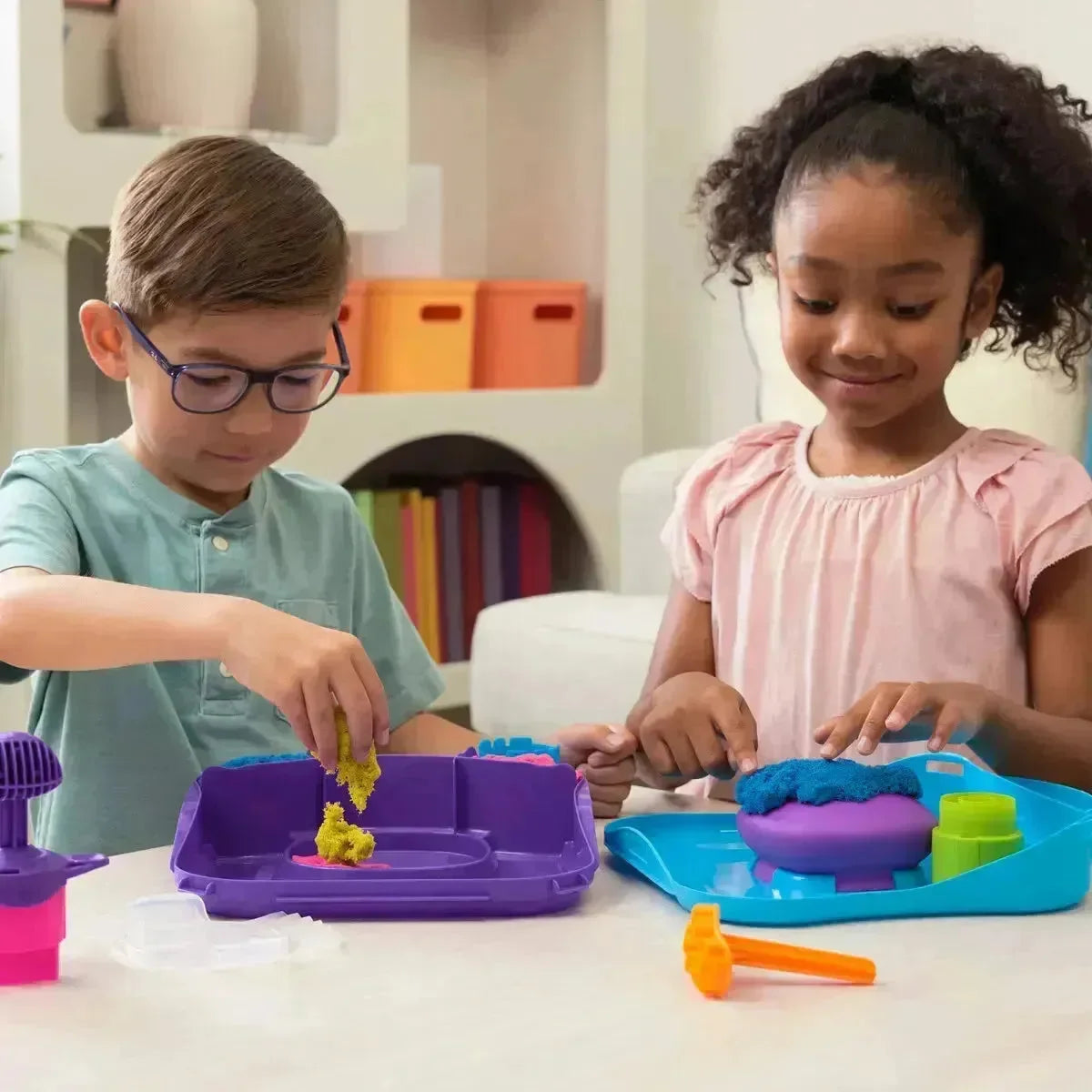 Kinetic Sand SquishMotion Set - Lekeproffen.no