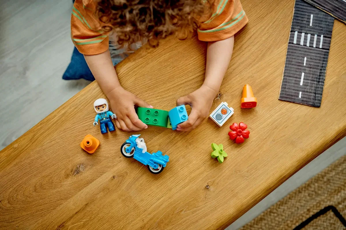 LEGO Duplo 10471 Blå politimotorsykkel - Lekeproffen.no