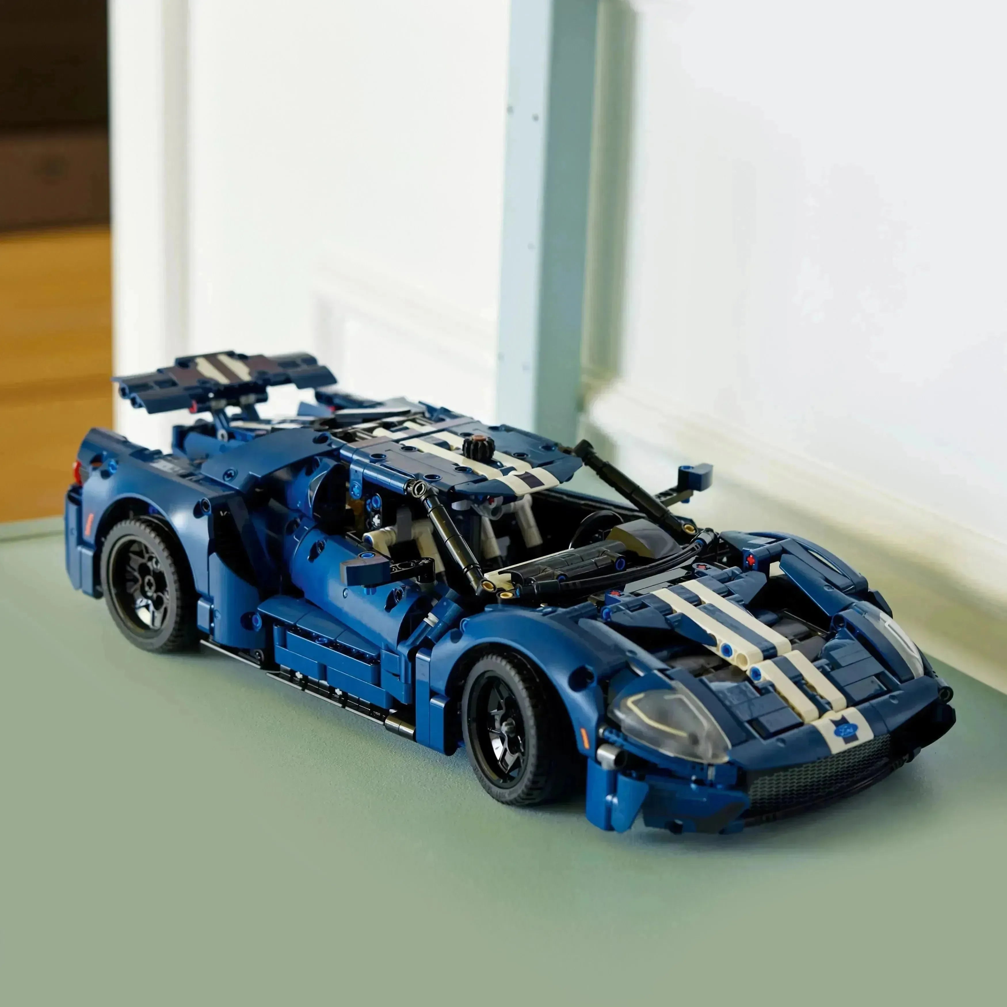 LEGO Technic 42154 2022 Ford GT - Lekeproffen.no