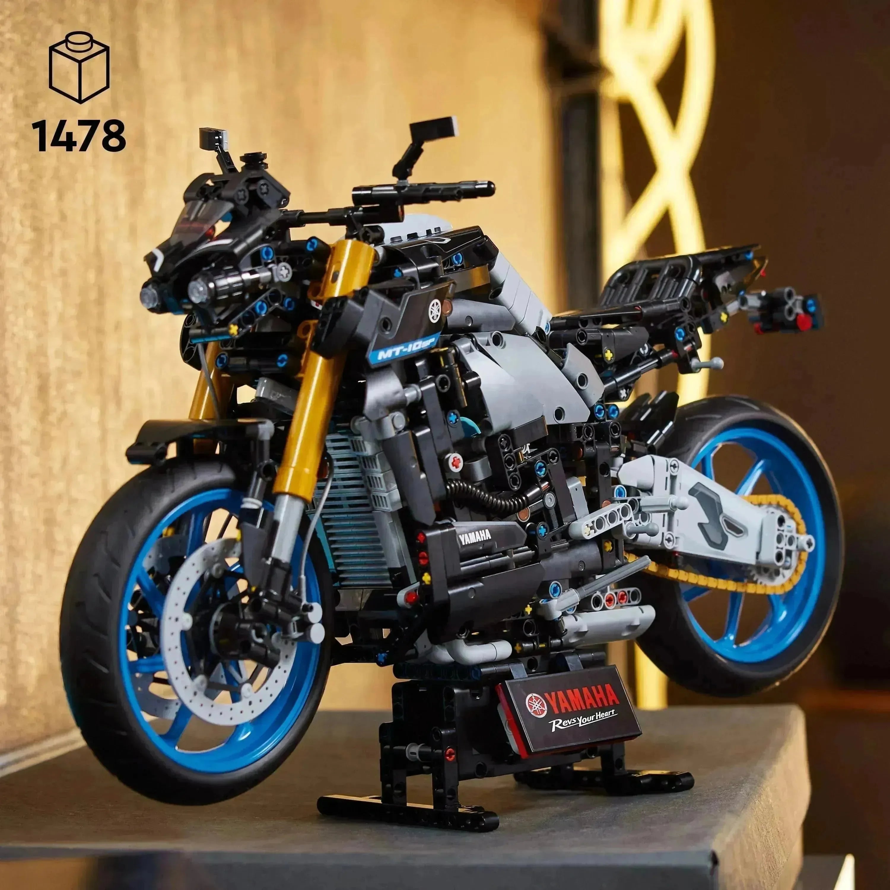 LEGO Technic 42159 Yamaha MT-10 SP - Lekeproffen.no