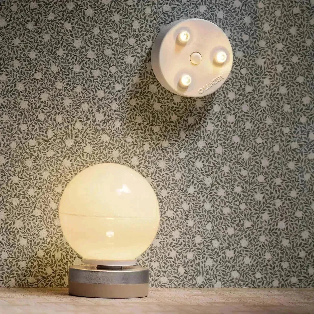 Lundby Downlights Og Gulvlampe - Lekeproffen.no