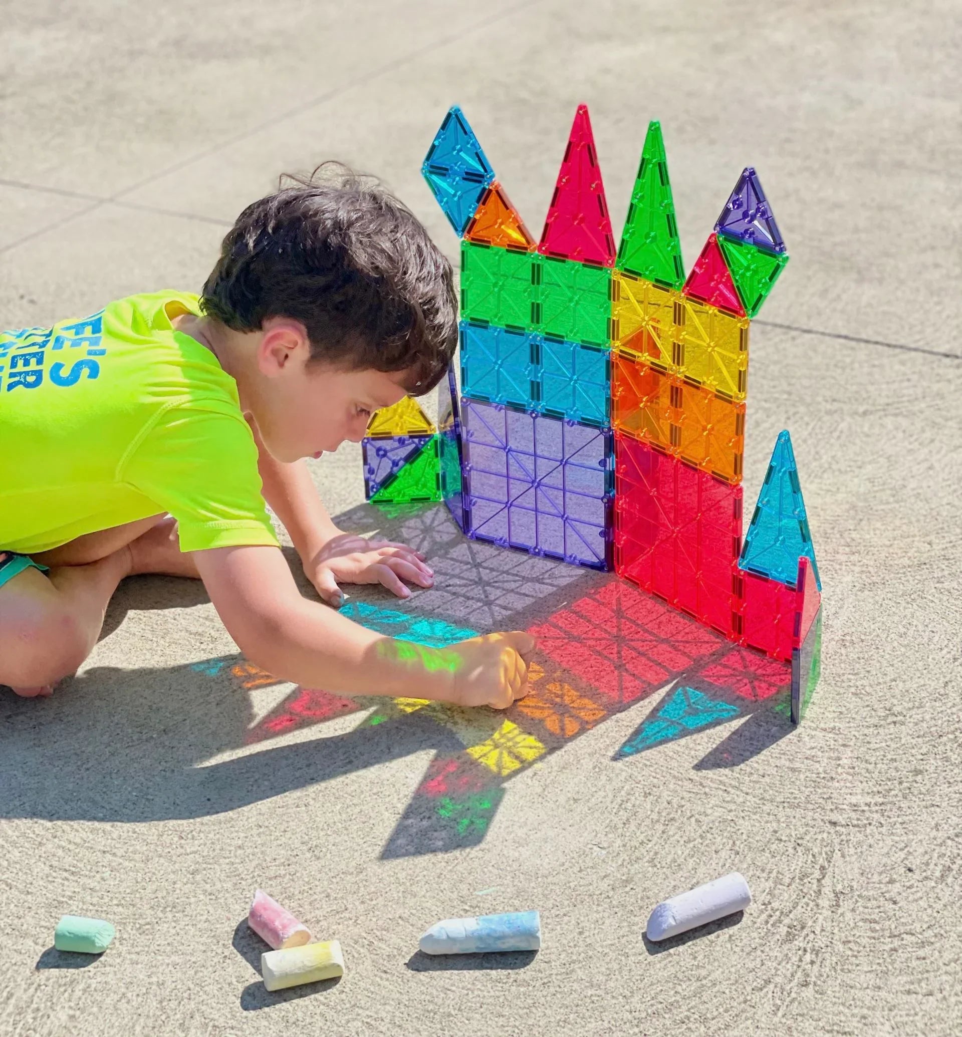 Magna-Tiles Clear Colours – Magnetiske Byggeklosser 32 deler - Lekeproffen.no