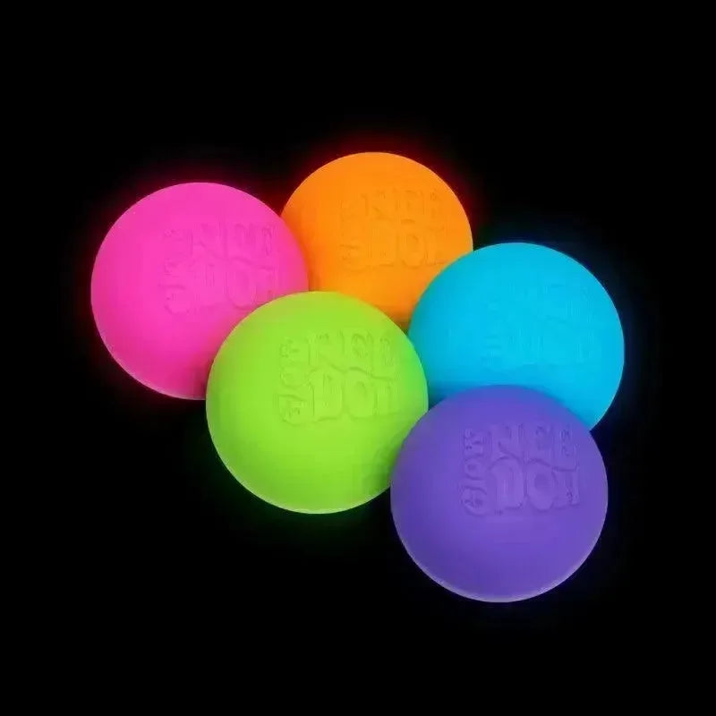 Selvlysende stressball NEEDOH - Lekeproffen.no